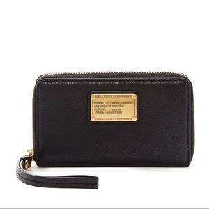 Marc By Marc Jacobs “Classic Q- Wingman” Wallet